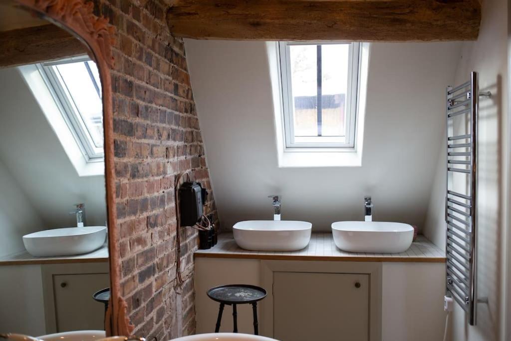 The Cart House - Beautiful Contemporary Barn - Hot Tub Apartamento Bridgnorth Exterior foto