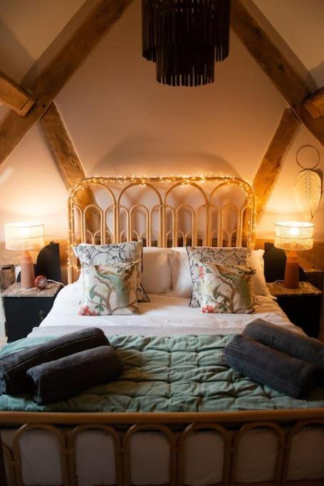 The Cart House - Beautiful Contemporary Barn - Hot Tub Apartamento Bridgnorth Exterior foto