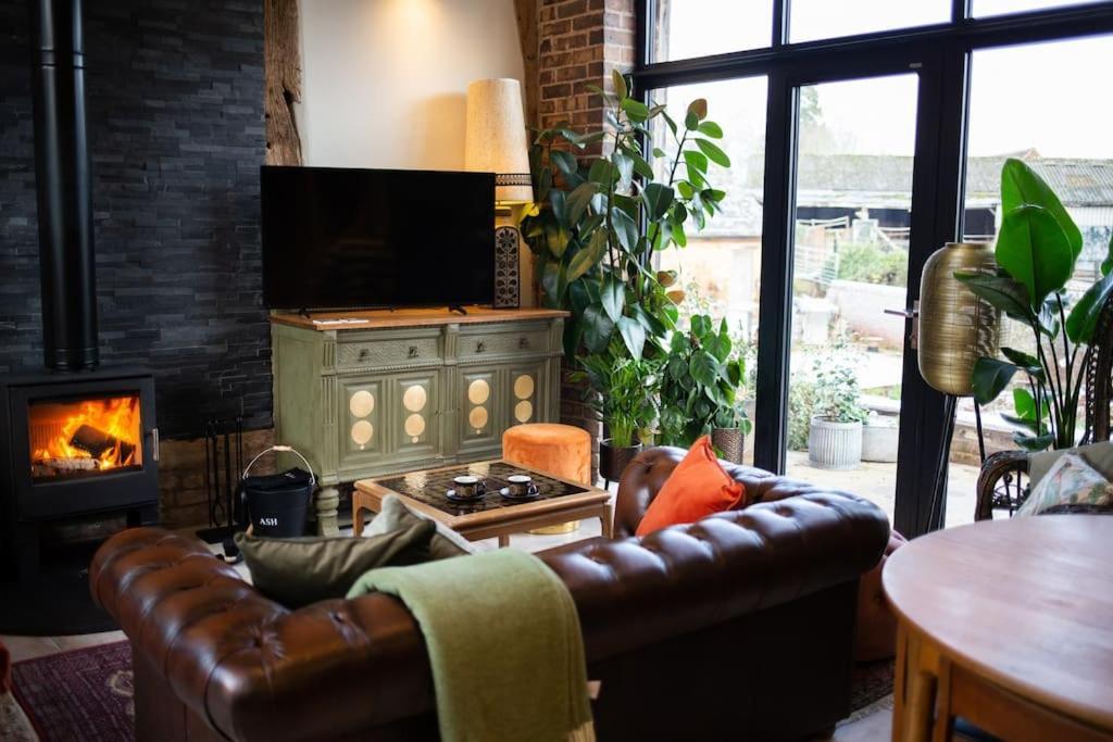 The Cart House - Beautiful Contemporary Barn - Hot Tub Apartamento Bridgnorth Exterior foto